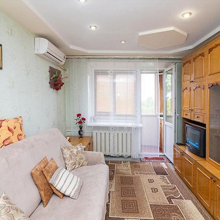 Comfortable Apartments On Hrushevskogo Street Near 16 City Hospital Dnjepropetovsk Buitenkant foto