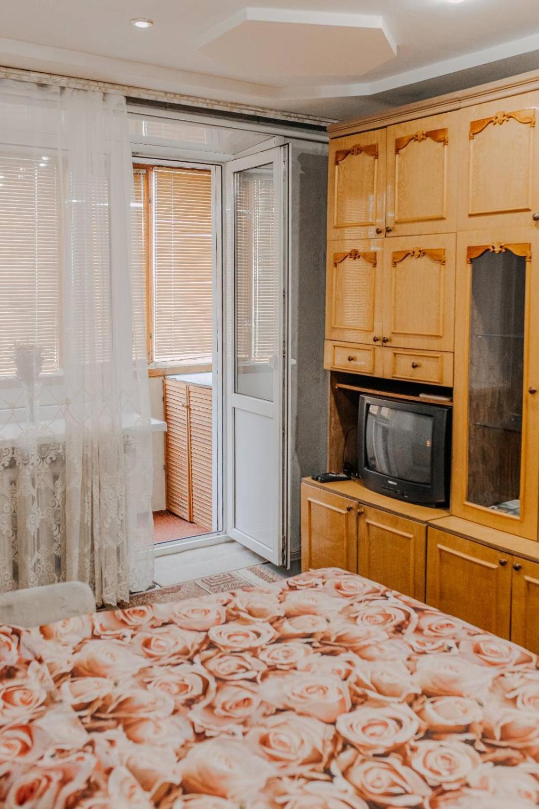 Comfortable Apartments On Hrushevskogo Street Near 16 City Hospital Dnjepropetovsk Buitenkant foto